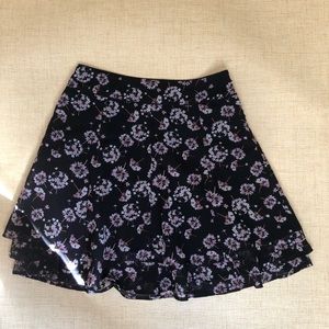 WHBM women’s skirt size 8